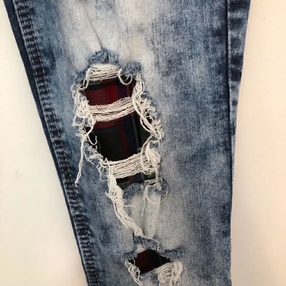 Premier Size 1/2 Distressed Jeans! - Picture 7 of 11